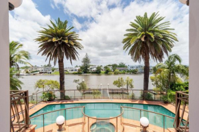 Lakeside Palm Villa